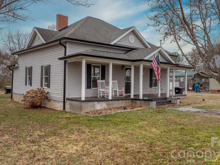 308 Park Avenue, Morganton, NC 28655.  MLS# CAR4344450, YatesRealty ID 4282. 