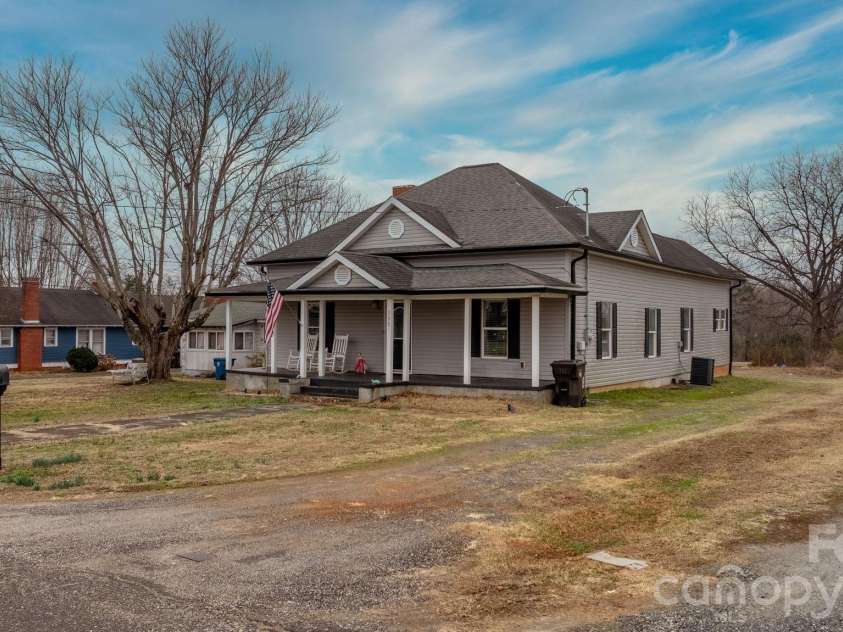 308 Park Avenue, Morganton, NC 28655.  MLS# CAR4344450, YatesRealty ID 4282. 