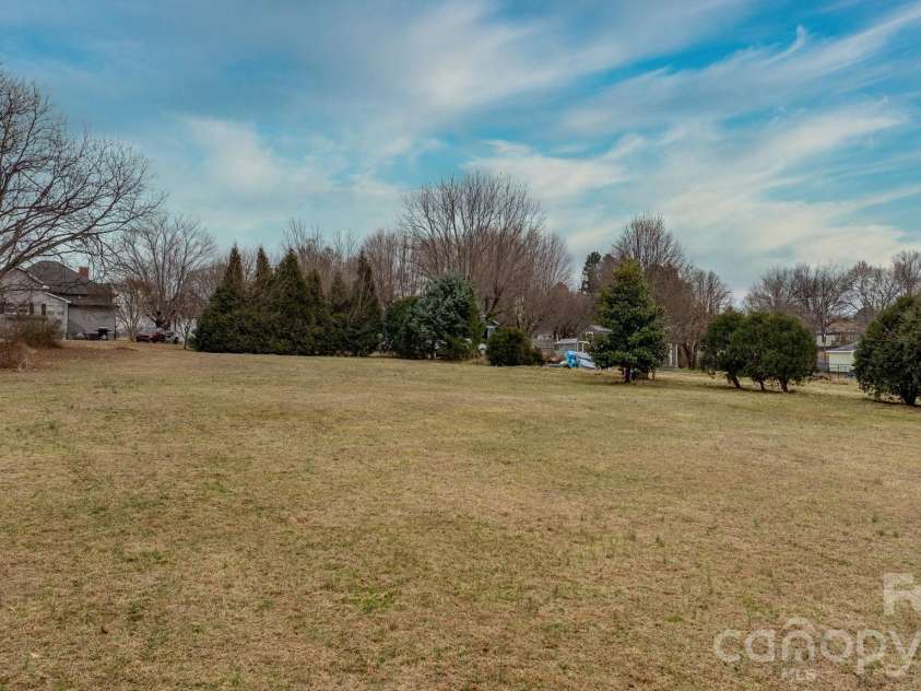 308 Park Avenue, Morganton, NC 28655.  MLS# CAR4344450, YatesRealty ID 4282. 