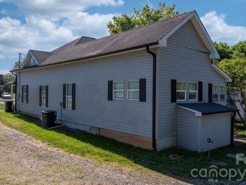 308 Park Avenue, Morganton, NC 28655.  MLS# CAR4344450, YatesRealty ID 4282. 