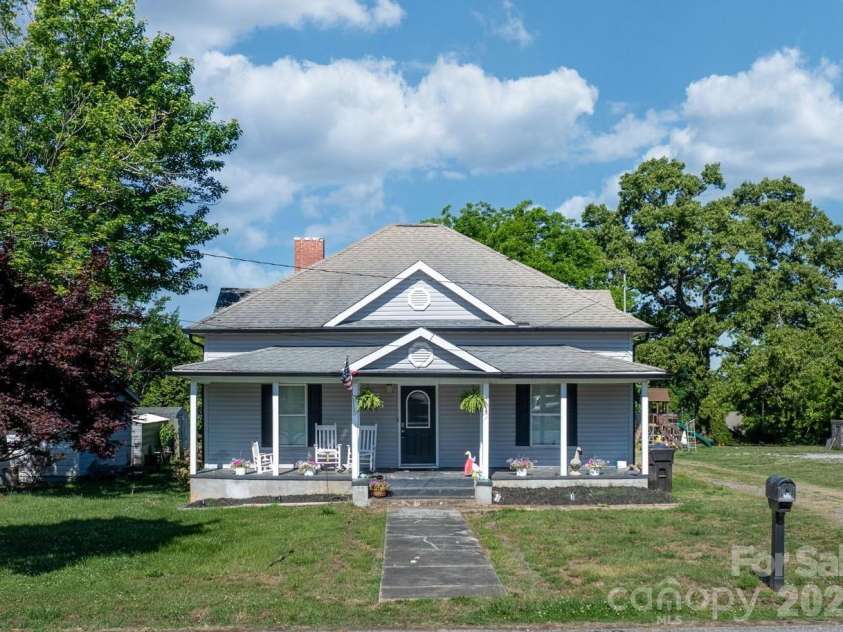 308 Park Avenue, Morganton, NC 28655.  MLS# CAR4344450, YatesRealty ID 4282. 