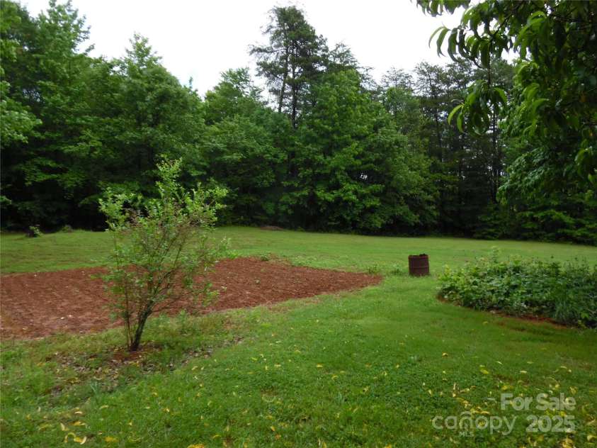 5590 NC 16 Business Highway, Maiden, NC 28650.  MLS# CAR4218456, YatesRealty ID 4282. 