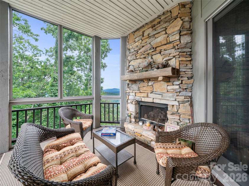 81 Stoney Falls Loop, Burnsville, NC 28714.  MLS# CAR4413097, YatesRealty ID 42820. Privacy and views