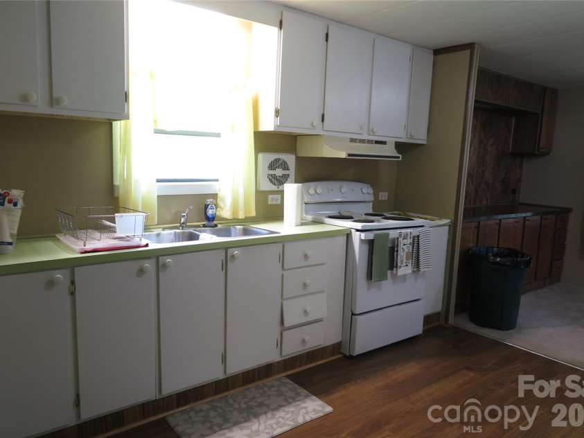 1042 Bexley Lane, Lincolnton, NC 28092.  MLS# CAR4413078, YatesRealty ID 42821. 