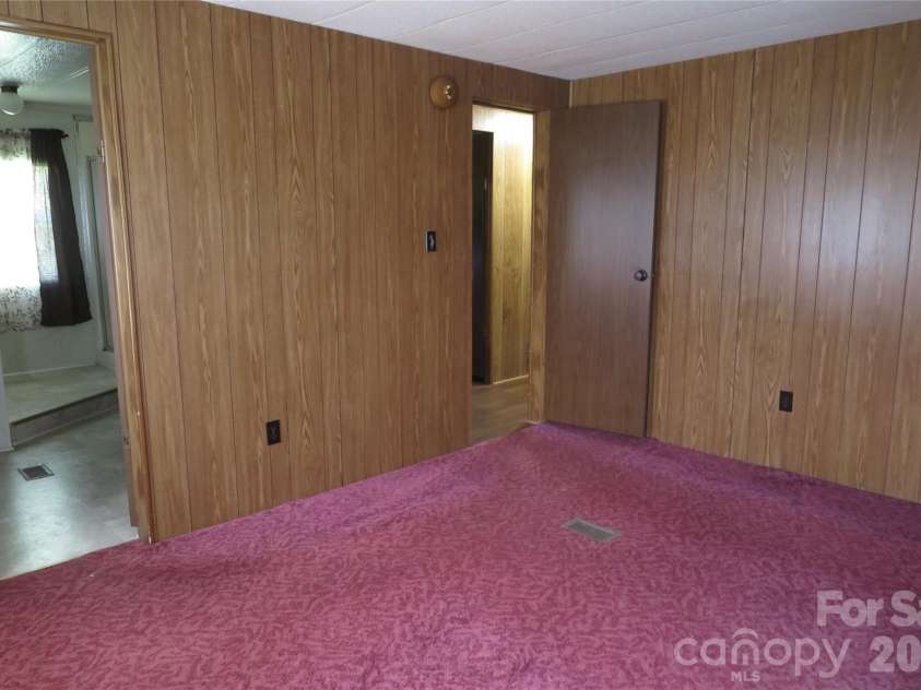 1042 Bexley Lane, Lincolnton, NC 28092.  MLS# CAR4413078, YatesRealty ID 42821. 