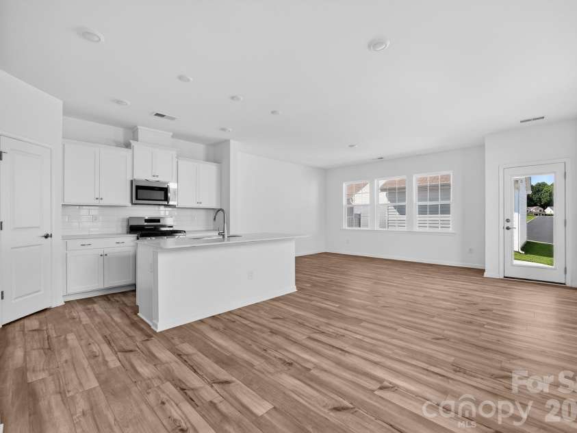 9439 Old Dowd Road, Charlotte, NC 28214.  MLS# CAR4413268, YatesRealty ID 42823. 