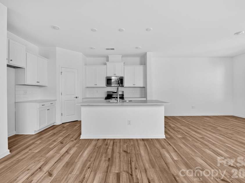 9439 Old Dowd Road, Charlotte, NC 28214.  MLS# CAR4413268, YatesRealty ID 42823. 