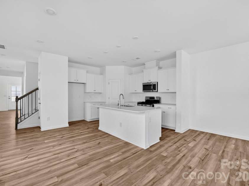 9439 Old Dowd Road, Charlotte, NC 28214.  MLS# CAR4413268, YatesRealty ID 42823. 