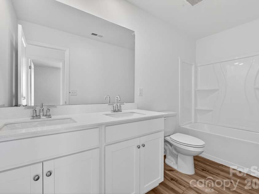9439 Old Dowd Road, Charlotte, NC 28214.  MLS# CAR4413268, YatesRealty ID 42823. 