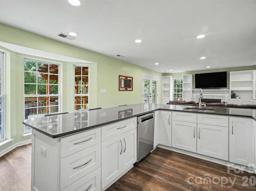 14907 Rocky Trace Way, Charlotte, NC 28273.  MLS# CAR4407098, YatesRealty ID 42826. 