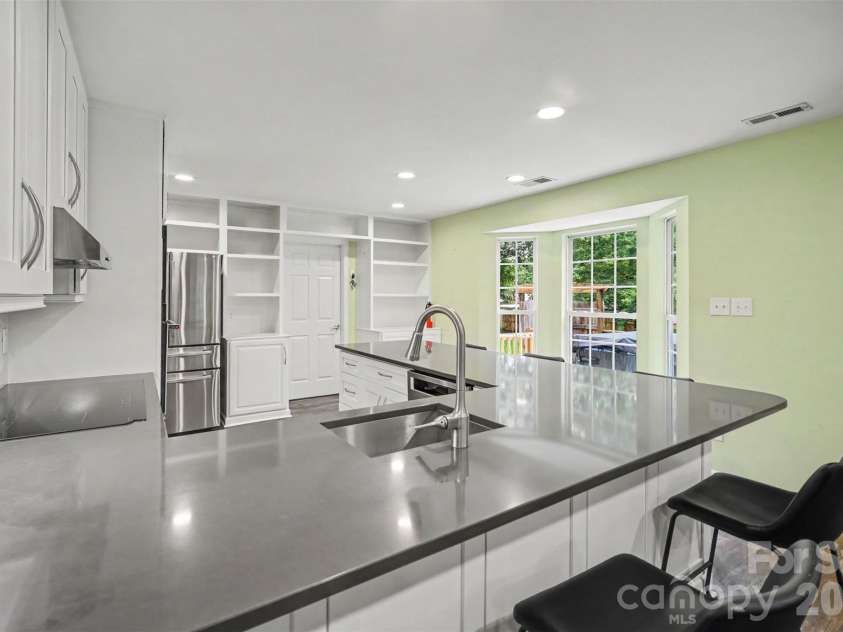 14907 Rocky Trace Way, Charlotte, NC 28273.  MLS# CAR4407098, YatesRealty ID 42826. 