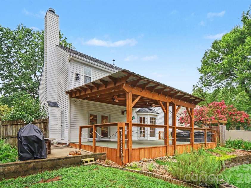 14907 Rocky Trace Way, Charlotte, NC 28273.  MLS# CAR4407098, YatesRealty ID 42826. 