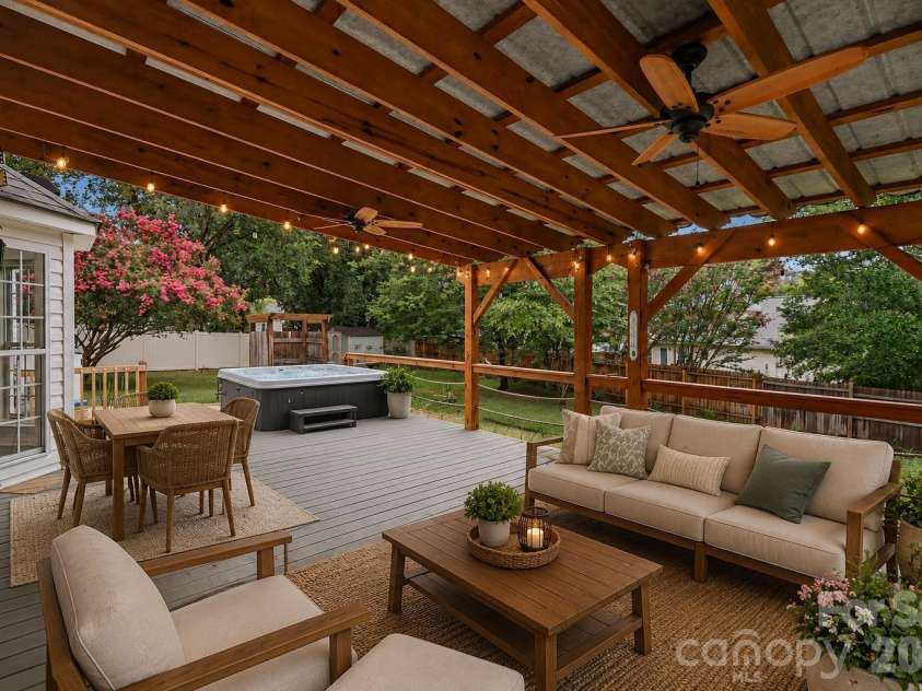 14907 Rocky Trace Way, Charlotte, NC 28273.  MLS# CAR4407098, YatesRealty ID 42826. Virtually Staged