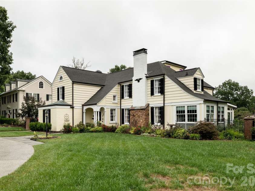 236 Confederate Avenue, Salisbury, NC 28144.  MLS# CAR4408167, YatesRealty ID 42827. 