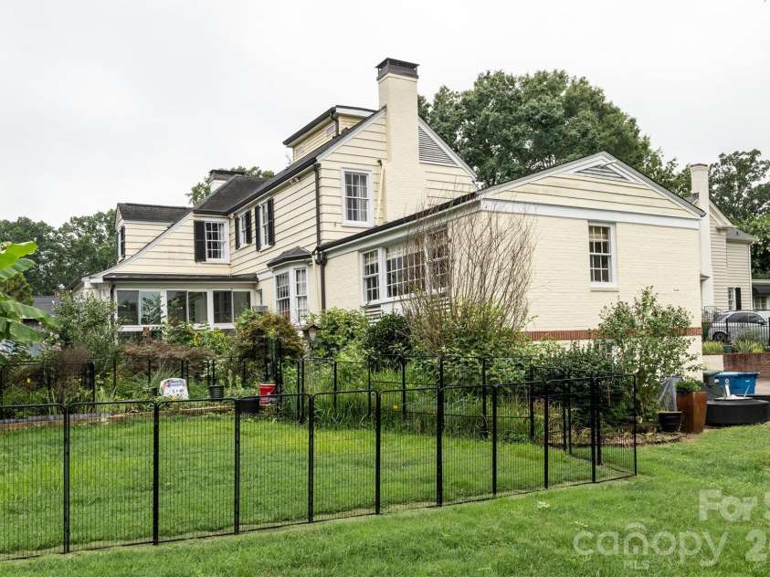 236 Confederate Avenue, Salisbury, NC 28144.  MLS# CAR4408167, YatesRealty ID 42827. 