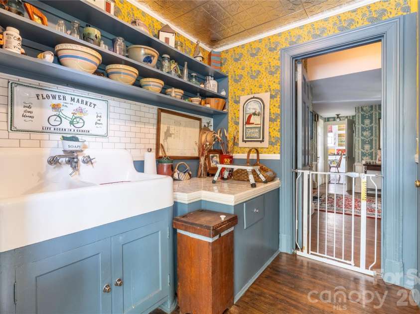 236 Confederate Avenue, Salisbury, NC 28144.  MLS# CAR4408167, YatesRealty ID 42827. 