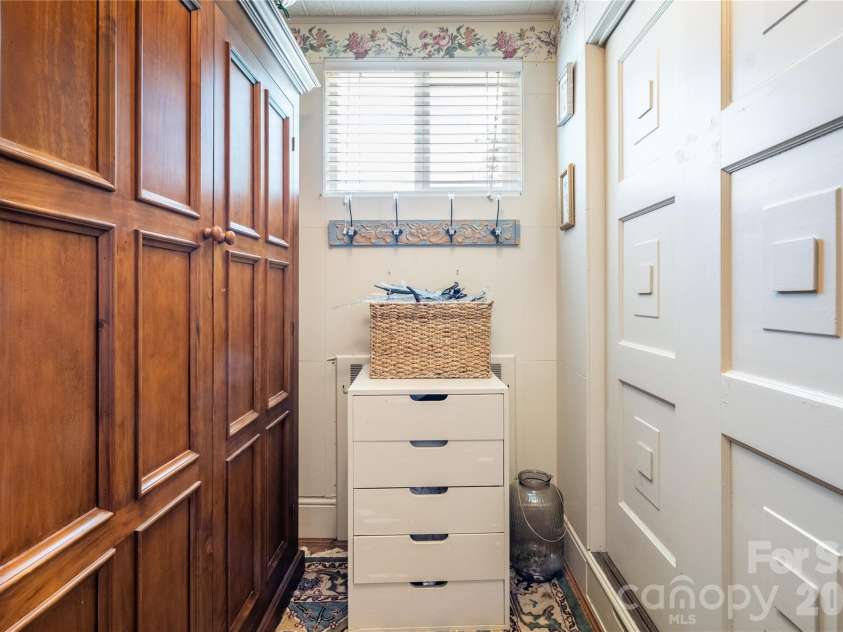 236 Confederate Avenue, Salisbury, NC 28144.  MLS# CAR4408167, YatesRealty ID 42827. 