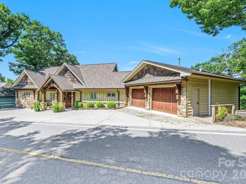777 Green Hill Road, Blowing Rock, NC 28605.  MLS# CAR4409919, YatesRealty ID 42828. 