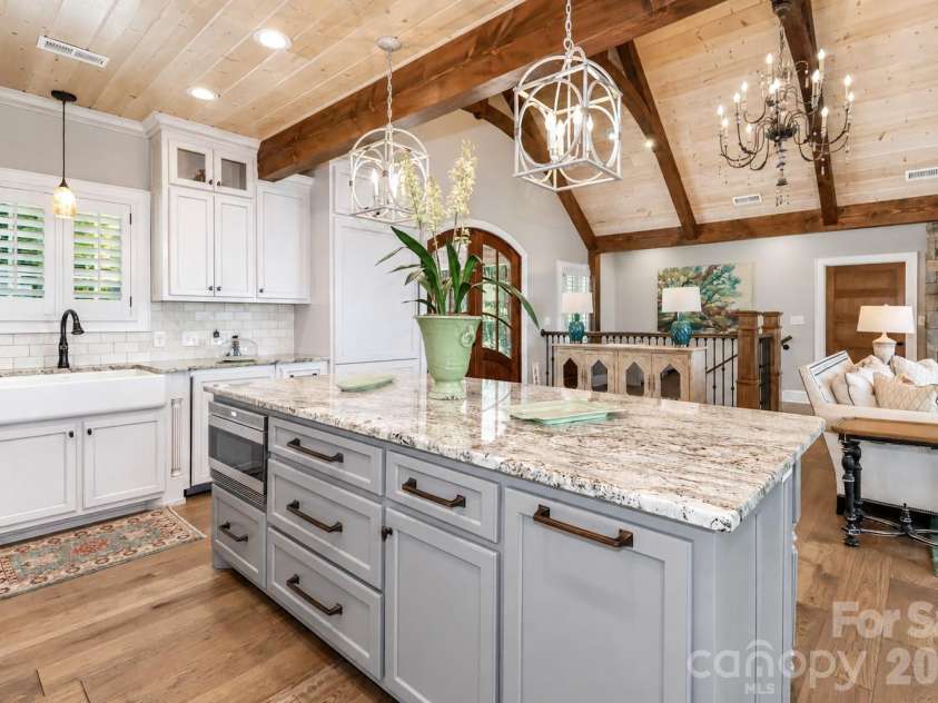 777 Green Hill Road, Blowing Rock, NC 28605.  MLS# CAR4409919, YatesRealty ID 42828. 