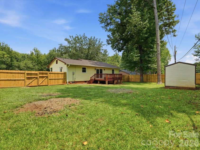 1517 Chandler Place, Lancaster, SC 29720.  MLS# CAR4409184, YatesRealty ID 42829. 