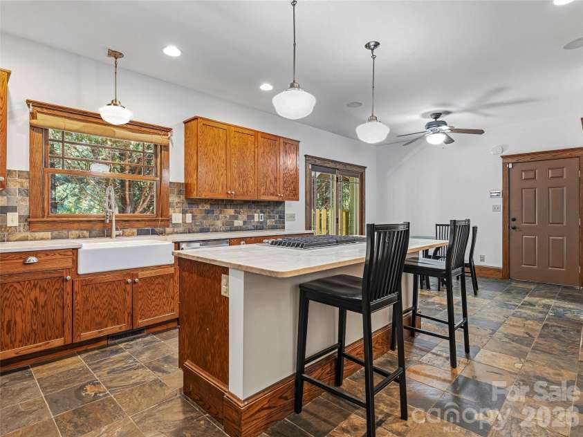 1606 Olmsted Drive, Asheville, NC 28803.  MLS# CAR4407499, YatesRealty ID 42832. 
