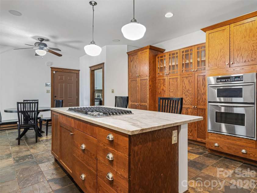 1606 Olmsted Drive, Asheville, NC 28803.  MLS# CAR4407499, YatesRealty ID 42832. 