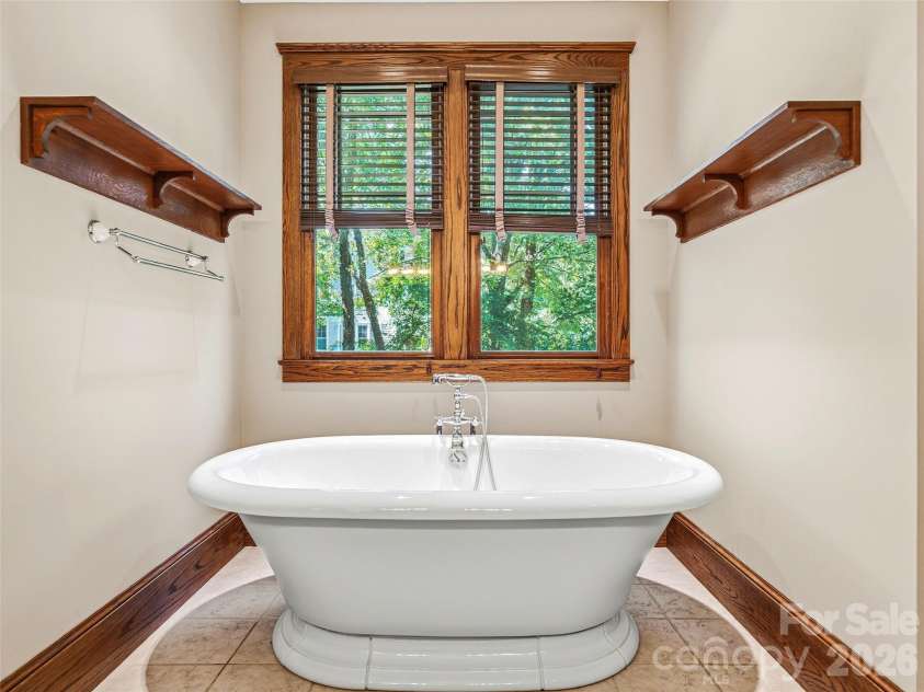 1606 Olmsted Drive, Asheville, NC 28803.  MLS# CAR4407499, YatesRealty ID 42832. 