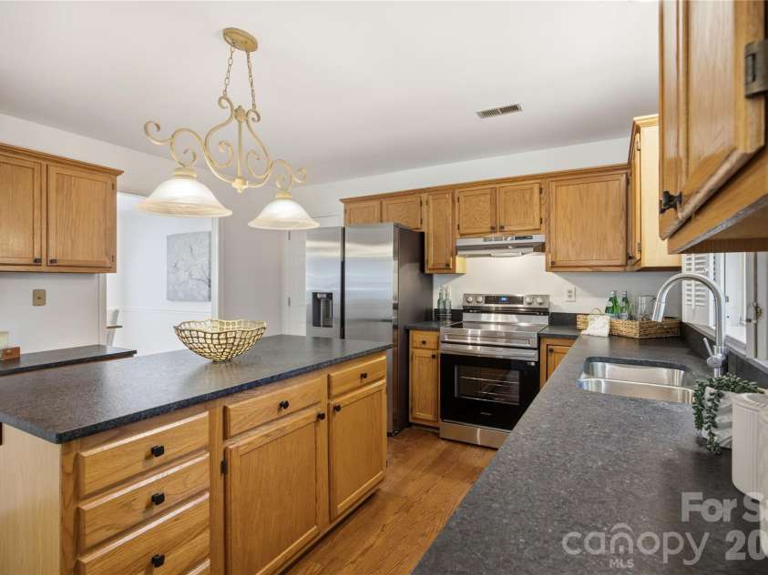 8802 Tarpan Court, Charlotte, NC 28216.  MLS# CAR4399661, YatesRealty ID 42833. 
