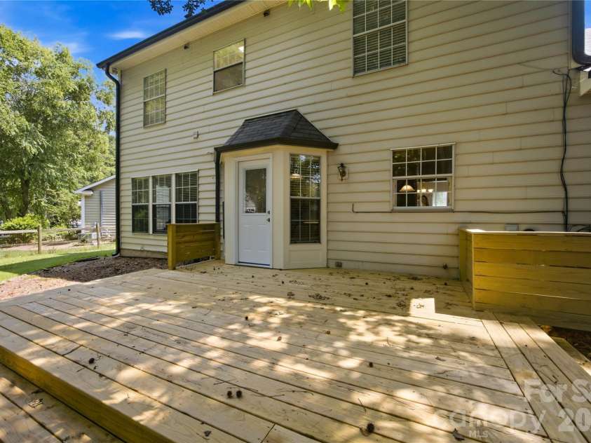 8802 Tarpan Court, Charlotte, NC 28216.  MLS# CAR4399661, YatesRealty ID 42833. 