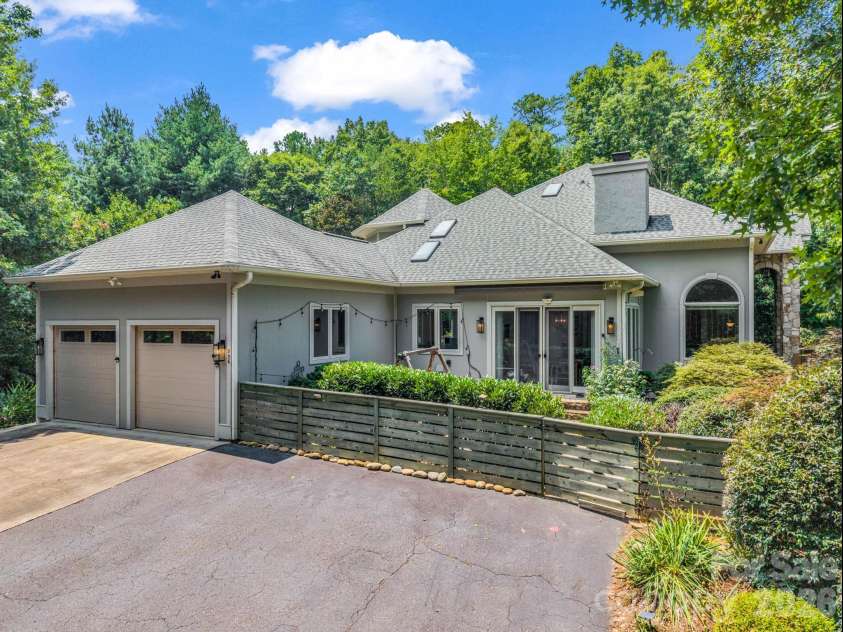556 Quail Ridge Boulevard, Lake Lure, NC 28746.  MLS# CAR4411972, YatesRealty ID 42834. 