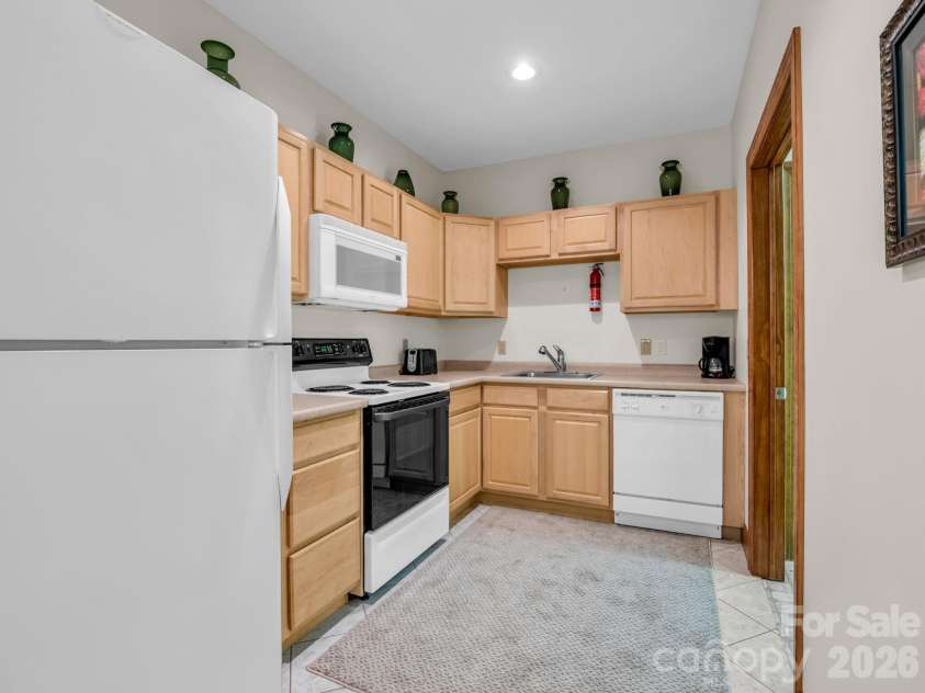 556 Quail Ridge Boulevard, Lake Lure, NC 28746.  MLS# CAR4411972, YatesRealty ID 42834. 