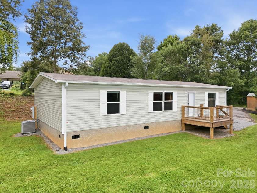 132 View Drive, Mars Hill, NC 28754.  MLS# CAR4407944, YatesRealty ID 42835. 