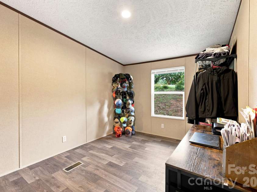 132 View Drive, Mars Hill, NC 28754.  MLS# CAR4407944, YatesRealty ID 42835. 