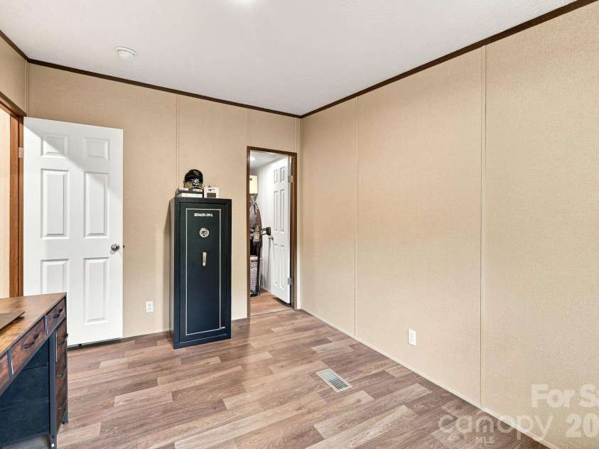 132 View Drive, Mars Hill, NC 28754.  MLS# CAR4407944, YatesRealty ID 42835. 