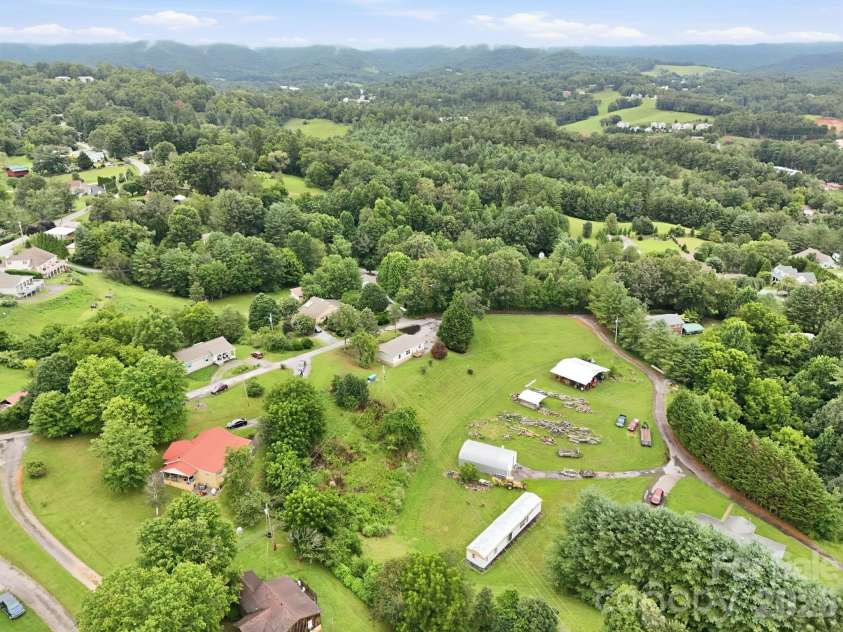 132 View Drive, Mars Hill, NC 28754.  MLS# CAR4407944, YatesRealty ID 42835. 