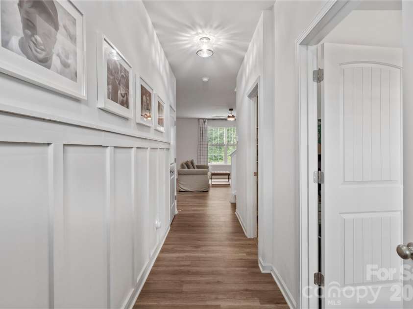 4604 Fairway Run Drive, Pfafftown, NC 27040.  MLS# CAR4405997, YatesRealty ID 42839. 