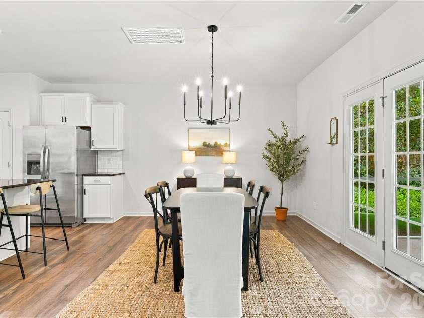 4604 Fairway Run Drive, Pfafftown, NC 27040.  MLS# CAR4405997, YatesRealty ID 42839. 
