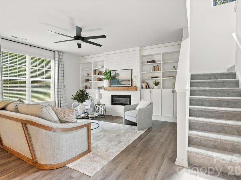 4604 Fairway Run Drive, Pfafftown, NC 27040.  MLS# CAR4405997, YatesRealty ID 42839. 