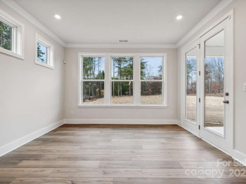 104 Brooke Forest Court, Mooresville, NC 28115.  MLS# CAR4151619, YatesRealty ID 4284. Dining