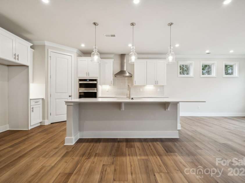 104 Brooke Forest Court, Mooresville, NC 28115.  MLS# CAR4151619, YatesRealty ID 4284. Kitchen