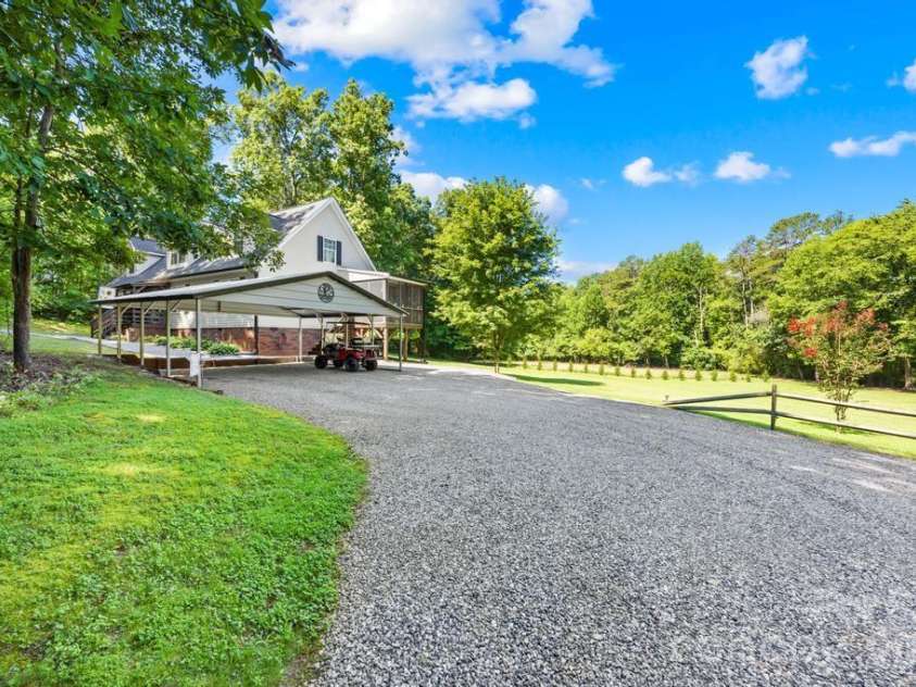 241 Goble Road, Statesville, NC 28625.  MLS# CAR4409423, YatesRealty ID 42842. 