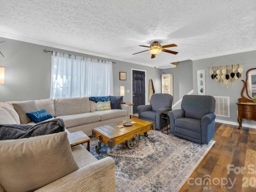 241 Goble Road, Statesville, NC 28625.  MLS# CAR4409423, YatesRealty ID 42842. 