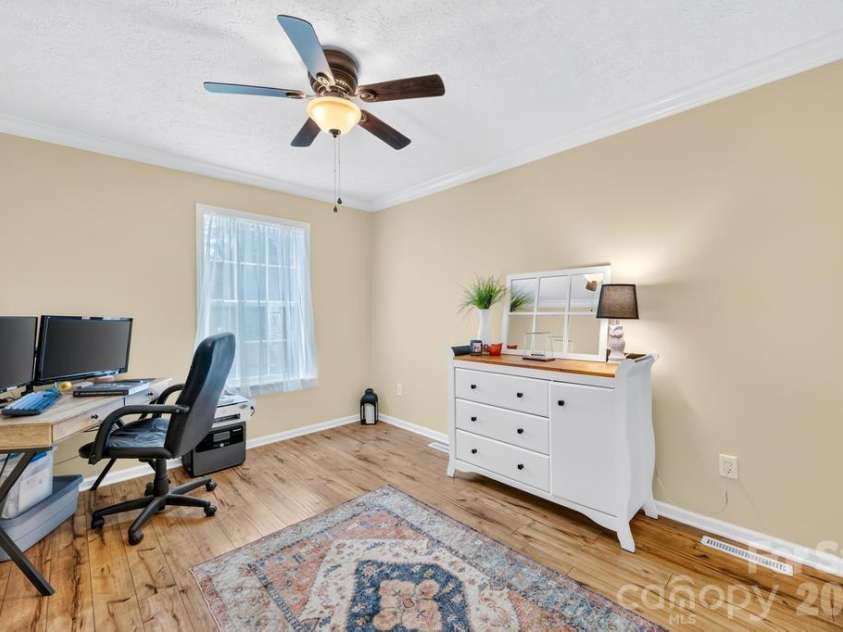 241 Goble Road, Statesville, NC 28625.  MLS# CAR4409423, YatesRealty ID 42842. 