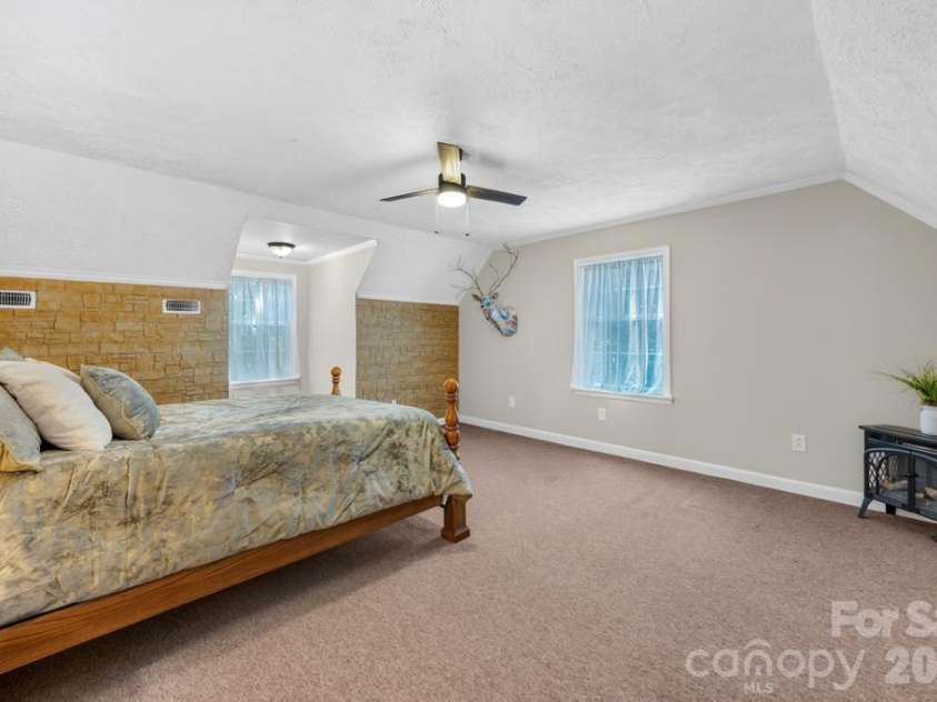 241 Goble Road, Statesville, NC 28625.  MLS# CAR4409423, YatesRealty ID 42842. 