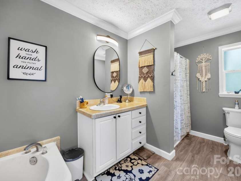 241 Goble Road, Statesville, NC 28625.  MLS# CAR4409423, YatesRealty ID 42842. 