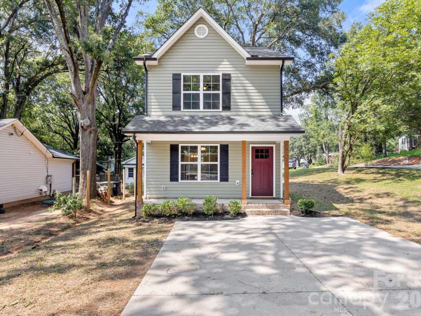 600 Sunderland Road, Concord, NC 28027.  MLS# CAR4407697, YatesRealty ID 42843. 