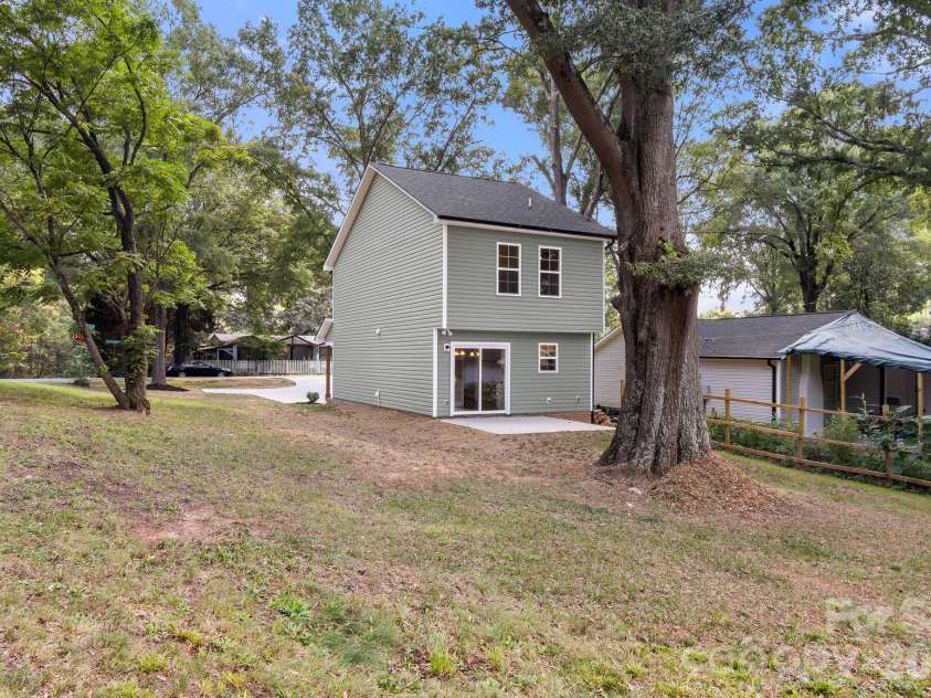 600 Sunderland Road, Concord, NC 28027.  MLS# CAR4407697, YatesRealty ID 42843. 