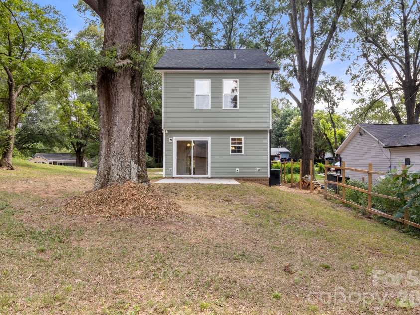 600 Sunderland Road, Concord, NC 28027.  MLS# CAR4407697, YatesRealty ID 42843. 