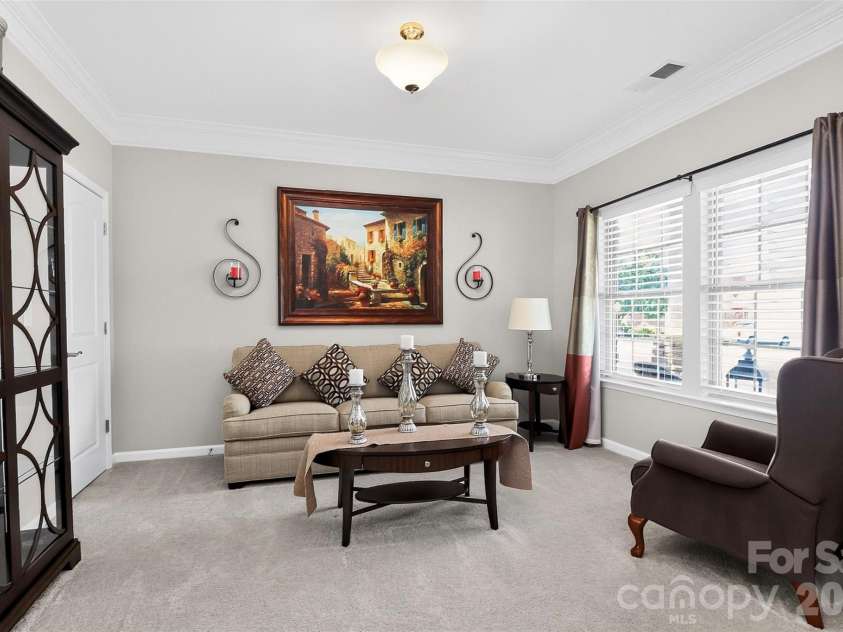 5409 Poplar Knoll Drive, Matthews, NC 28105.  MLS# CAR4413304, YatesRealty ID 42845. 