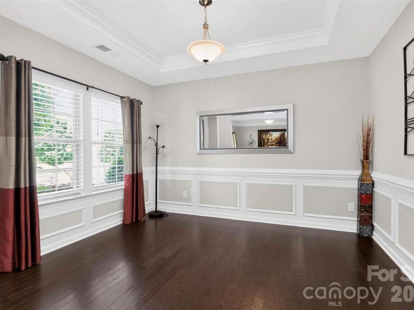 5409 Poplar Knoll Drive, Matthews, NC 28105.  MLS# CAR4413304, YatesRealty ID 42845. 